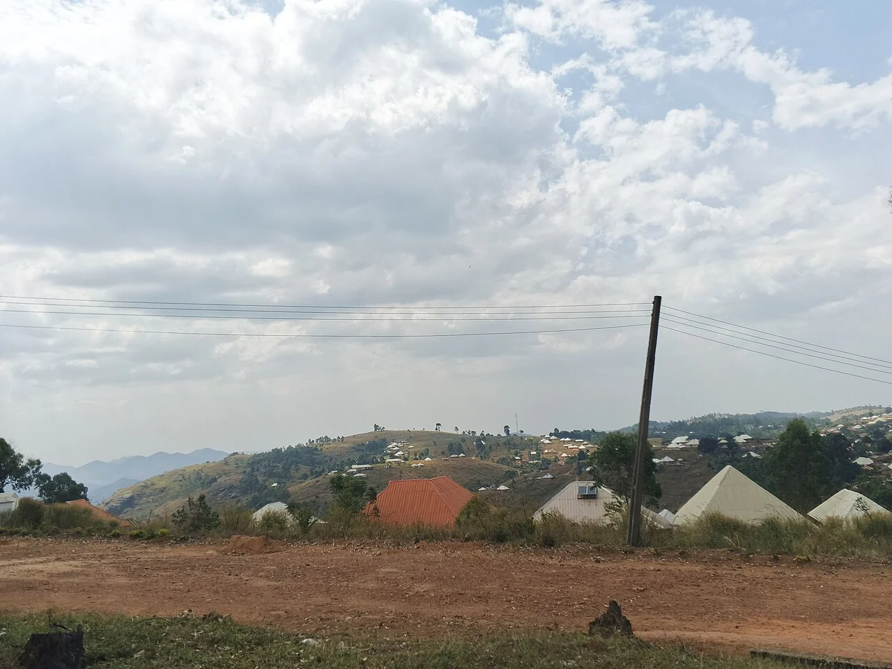 Settlements and hills on the Mambilla Plateau, Taraba State.